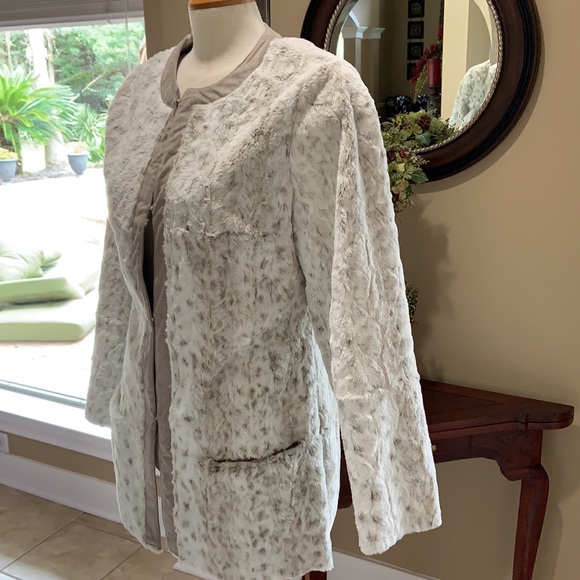 Chi Carlos Falchi Lynx Faux Fur Jacket - Picture 4 of 13